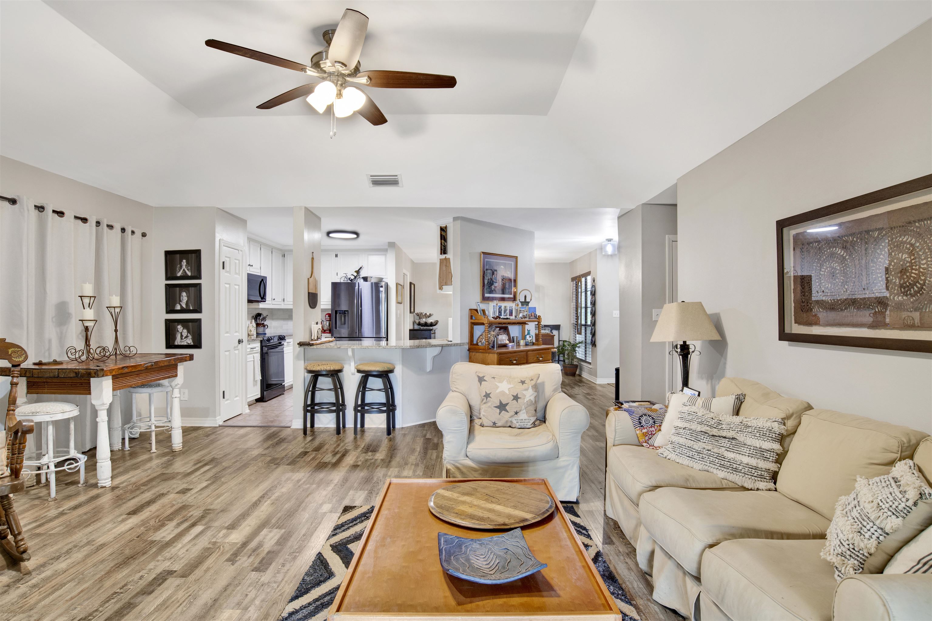 15 Parma Drive Daphne, AL 36526 - Photo 3 of 20 Living Room