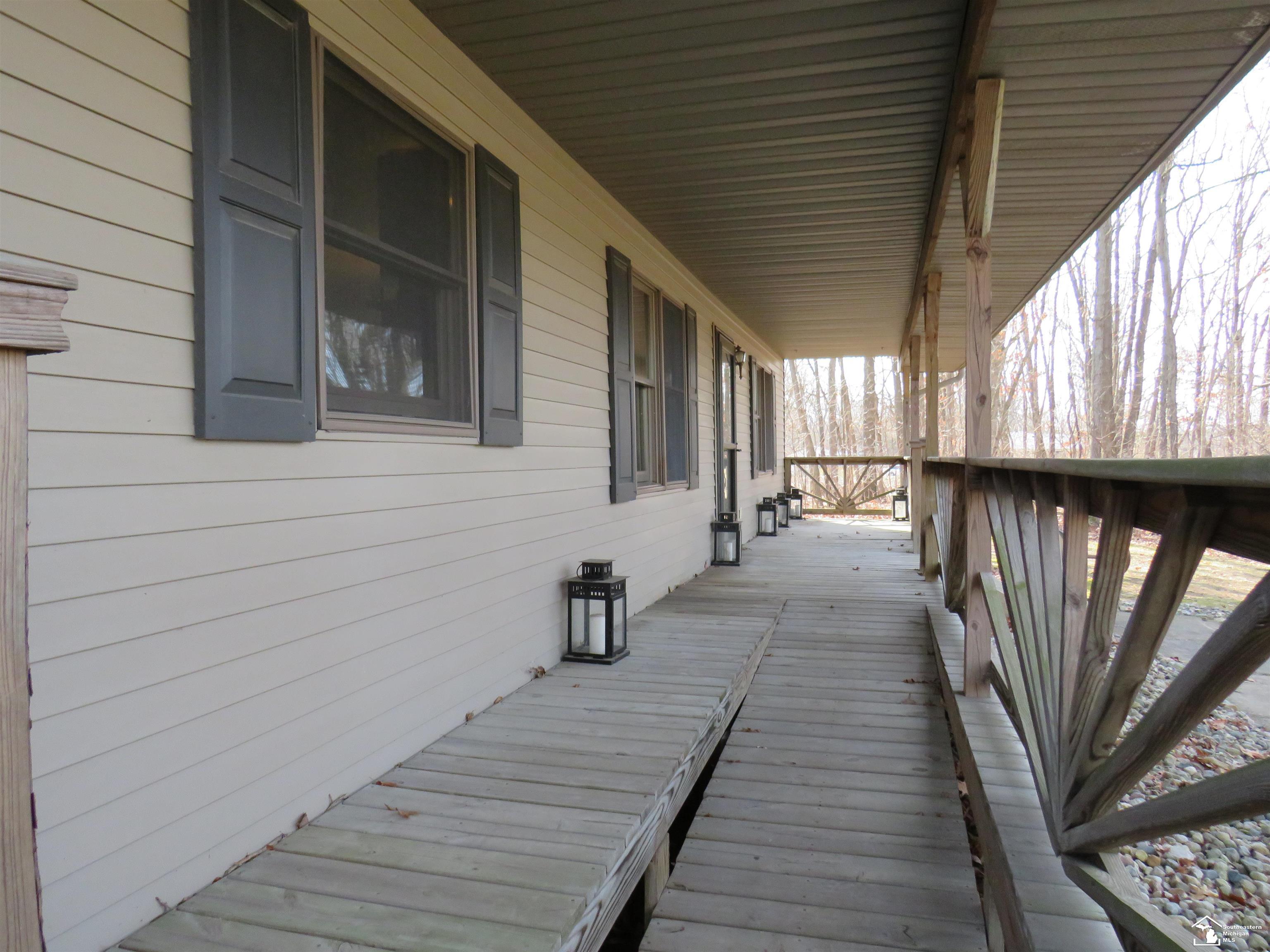 4903 Wells Road Petersburg, MI 49270 - Photo 2 of 39