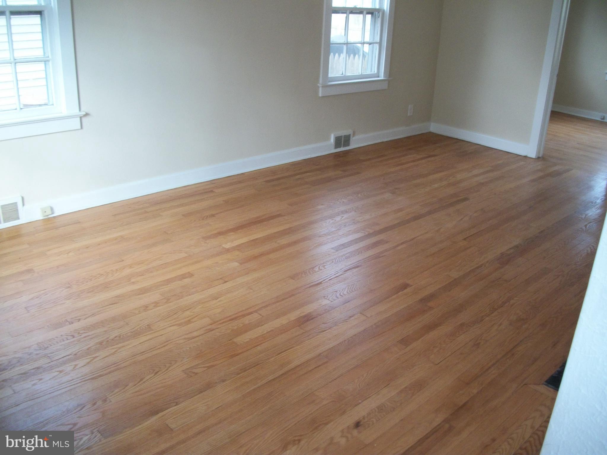 405 Sutherland Road Ewing, NJ 08618 - Photo 5 of 25