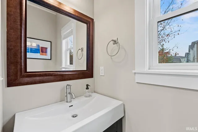 $549,900 | 1600 South Ira Street, Bloomington, IN 47401