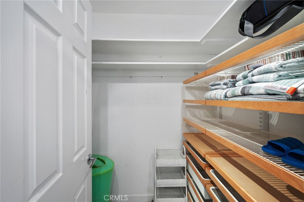 72543 Beavertail Street Palm Desert, CA 92260 - Photo 32 of 45 a view of an entryway