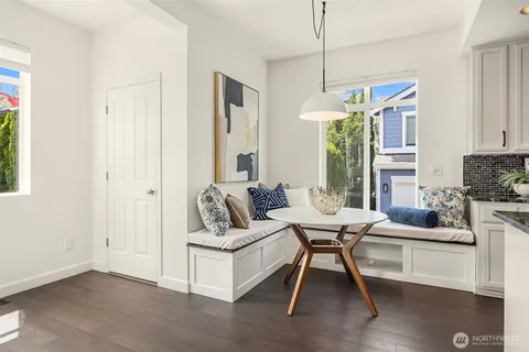 $1,499,999 | 2933 Northeast Marquette Way, Issaquah, WA 98029