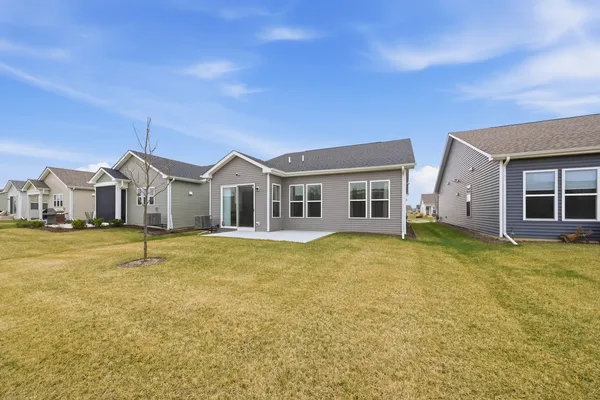 $467,000 | 3203 Sweetgrass Circle, Aurora, IL 60503