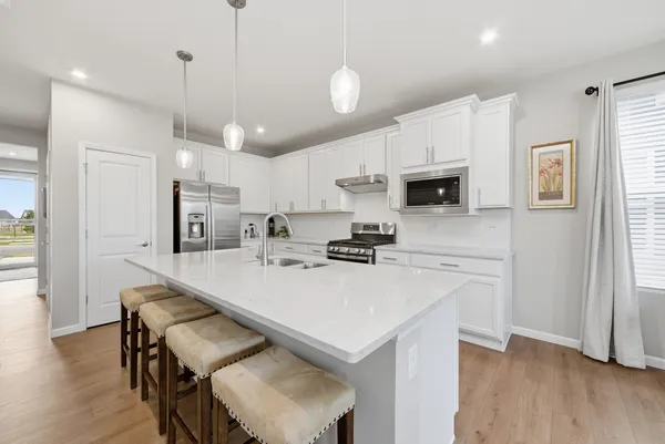 $467,000 | 3203 Sweetgrass Circle, Aurora, IL 60503