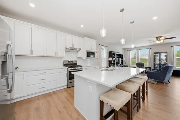 $467,000 | 3203 Sweetgrass Circle, Aurora, IL 60503