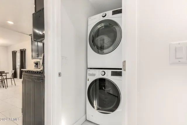 $845,000 | 322 North 11th Place, Phoenix, AZ 85006