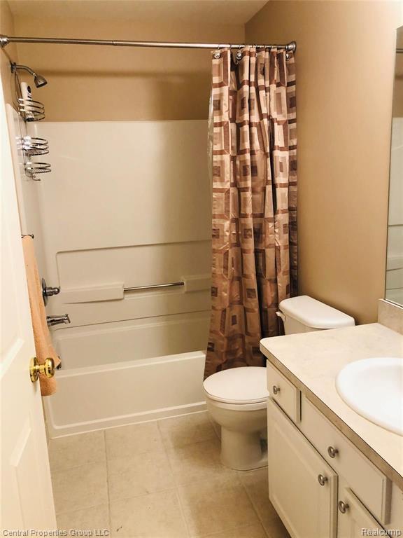 701 Cherry Orchard Road Canton, MI 48188 - Photo 14 of 28