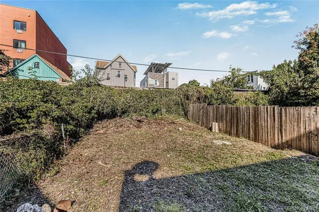 $749,999 | 759 East 218th Street | Williamsbridge