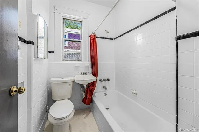 $749,999 | 759 East 218th Street | Williamsbridge