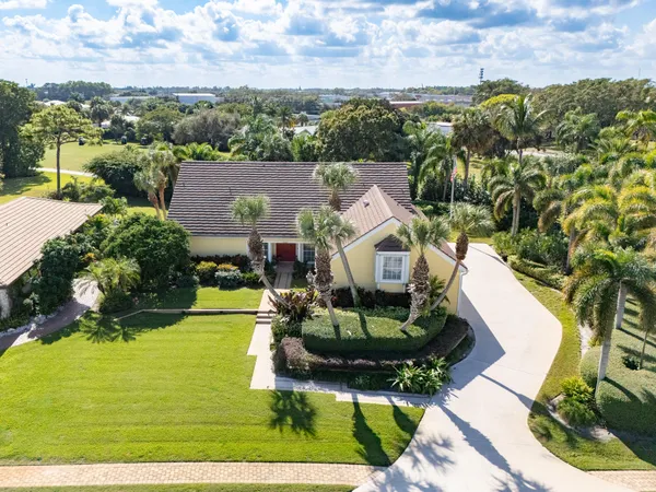 $1,065,000 | 3360 Southeast Golf Trail, Stuart, FL 34997