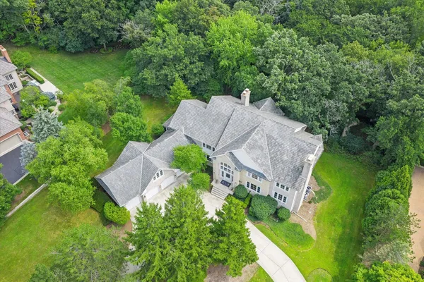 $1,890,000 | 3 Hillburn Court, North Barrington, IL 60010