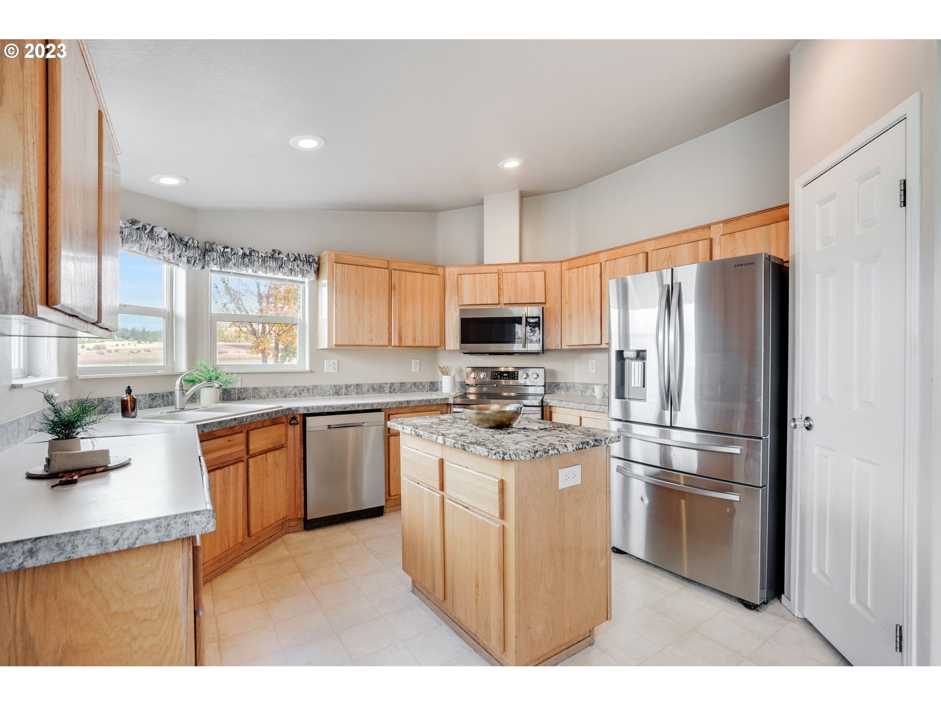 86 Tucker Hill Road Goldendale, WA 98620 - Photo 8 of 41 Gallery Image 8