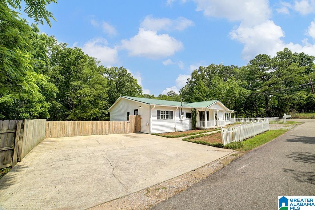 5557 Dewey Heights Road Pinson, AL 35126 - Photo 7 of 30 Gallery Image 7