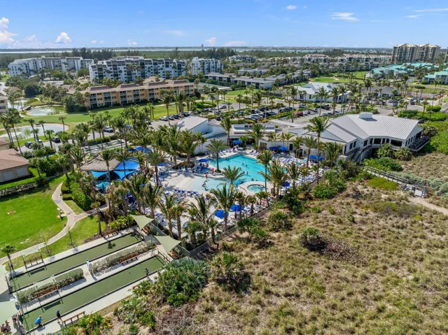$204,900 | 2400 South Ocean Drive, Unit V122, Hutchinson Island, FL 34949