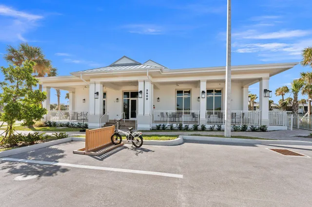 $204,900 | 2400 South Ocean Drive, Unit V122, Hutchinson Island, FL 34949