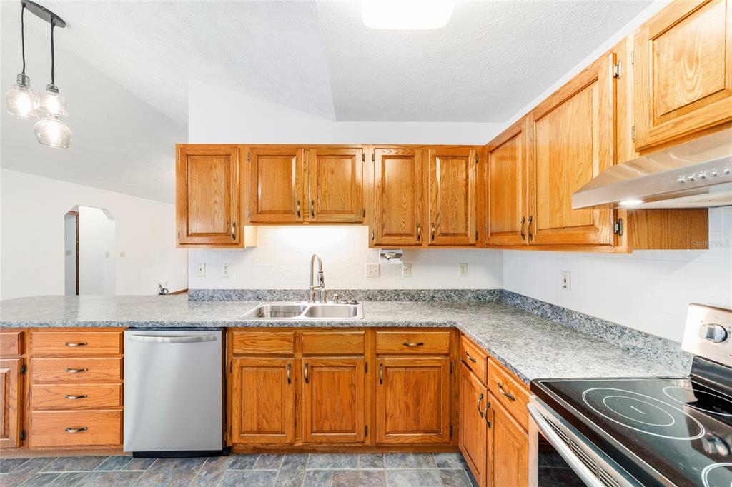 5980 Northeast 57th Loop Silver Springs, FL 34488 - Photo 14 of 79 Gallery Image 14