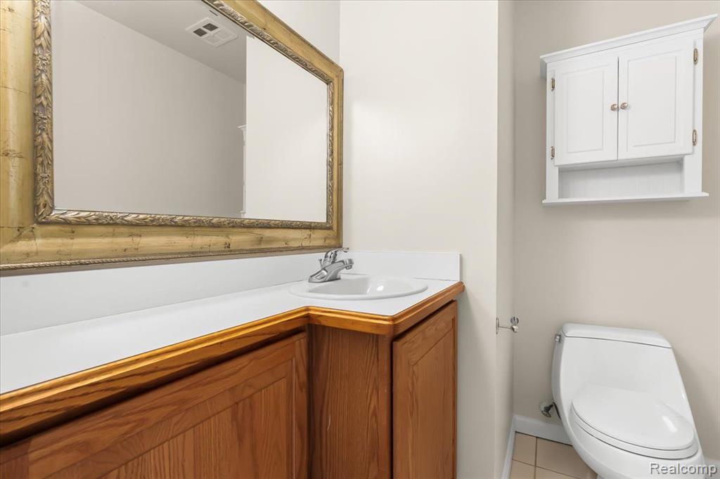 505 East University Drive, Unit 301 Rochester, MI 48307 - Photo 14 of 25