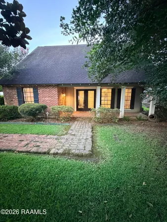 $299,900 | 108 School Street, Youngsville, LA 70592