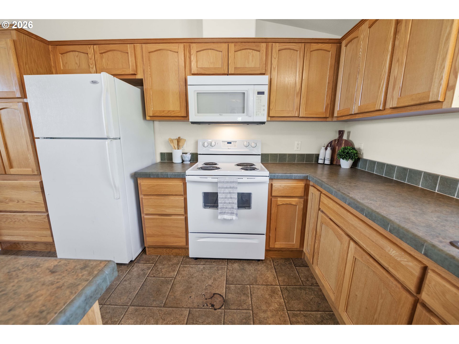 93228 Knappa Platt Road Astoria, OR 97103 - Photo 11 of 46 Kitchen