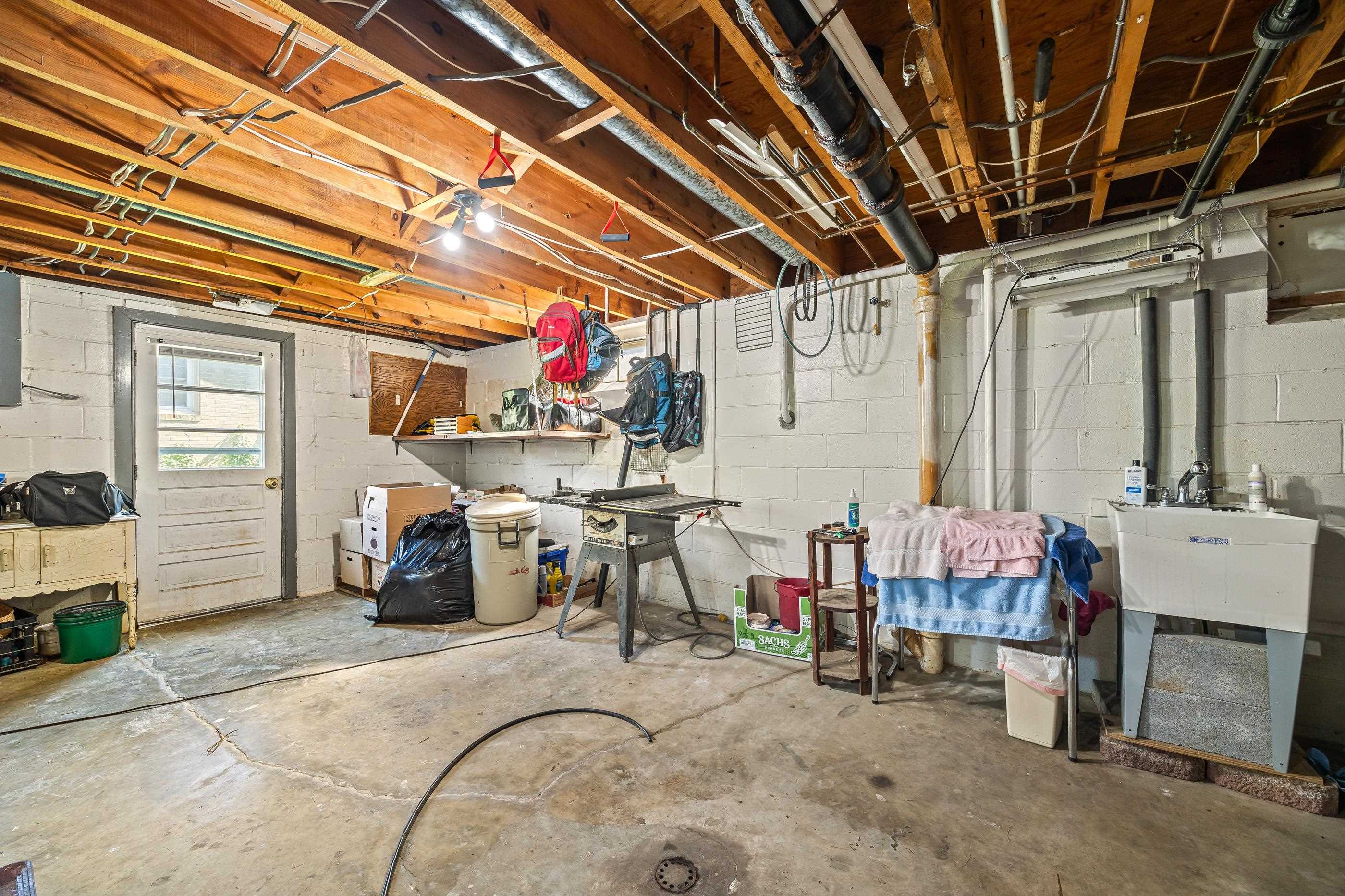 208 Tuxedo Road Staunton, VA 24401 - Photo 33 of 46 a view of store room with furniture