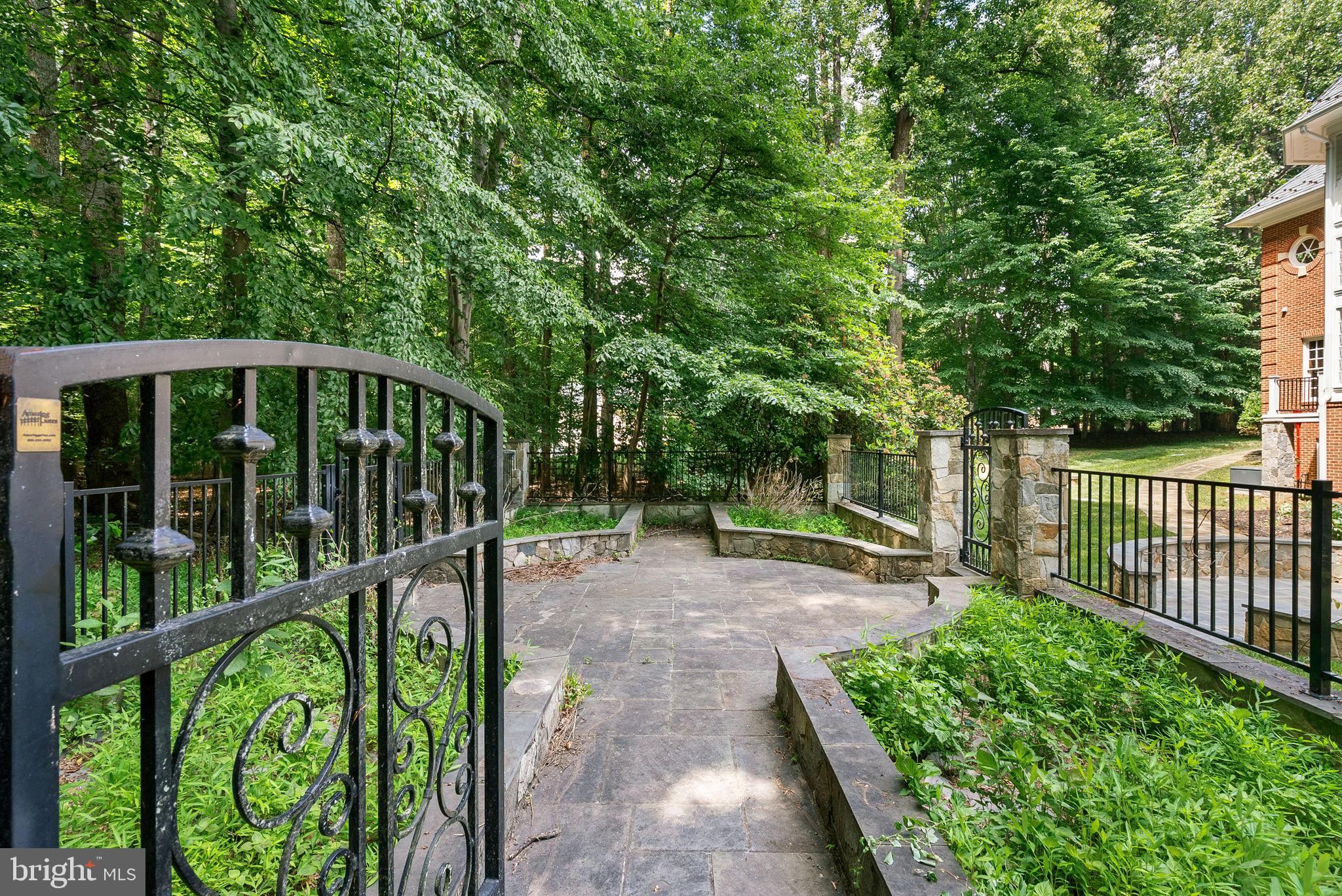 190 Falcon Ridge Road Great Falls, VA 22066 - Photo 88 of 122 Gate to Garden
