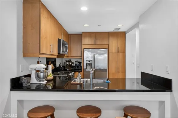 $4,000 | 150 The Promenade North, Unit 415, Long Beach, CA 90802
