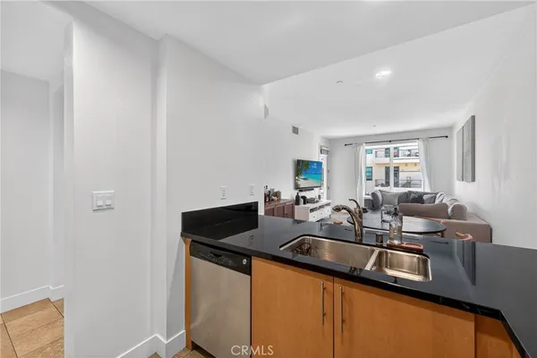 $4,000 | 150 The Promenade North, Unit 415, Long Beach, CA 90802