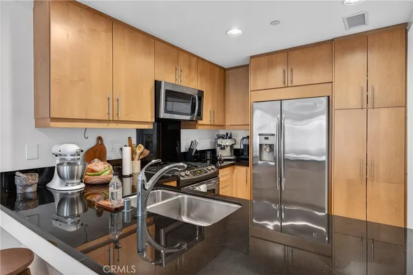 $4,000 | 150 The Promenade North, Unit 415, Long Beach, CA 90802