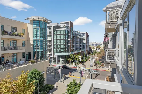 $4,000 | 150 The Promenade North, Unit 415, Long Beach, CA 90802