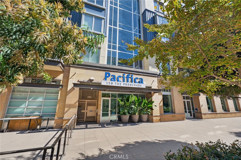 150 The Promenade North, Unit 415 Long Beach, CA 90802 - Photo 42 of 46 a front view of a building