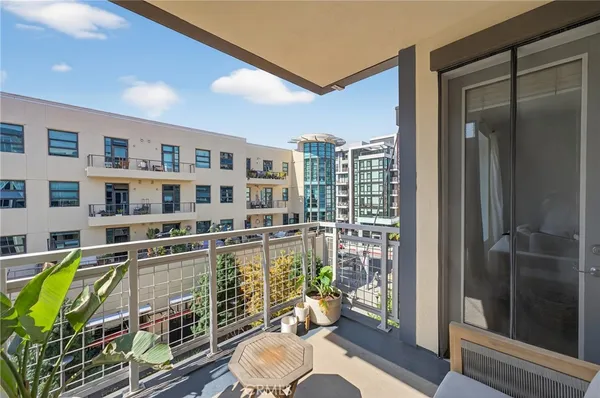 $4,000 | 150 The Promenade North, Unit 415, Long Beach, CA 90802