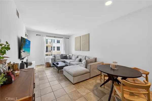 $4,000 | 150 The Promenade North, Unit 415, Long Beach, CA 90802