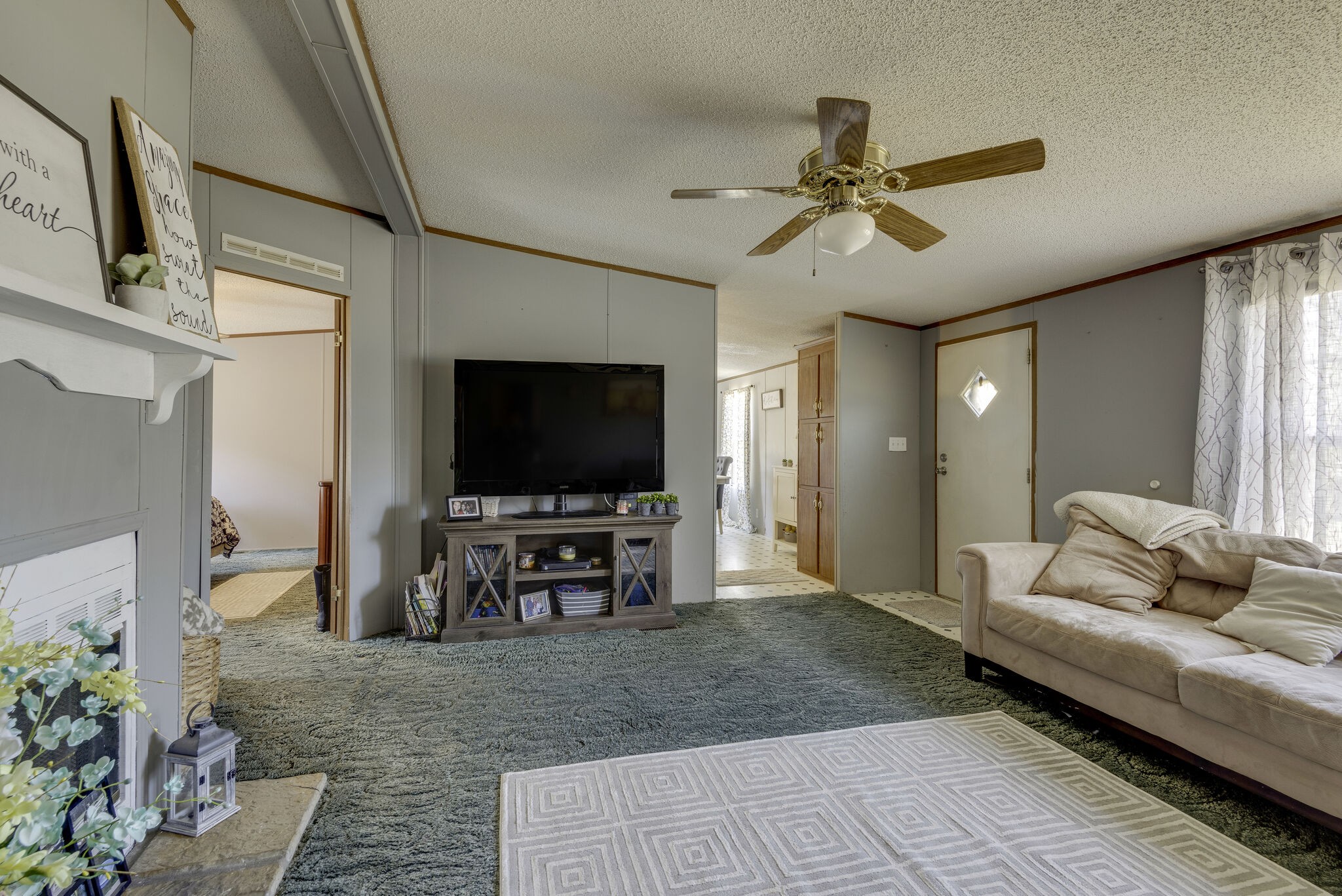 335 West Beaverdam Road Centerville, TN 37033 - Photo 3 of 32 Gallery Image 3