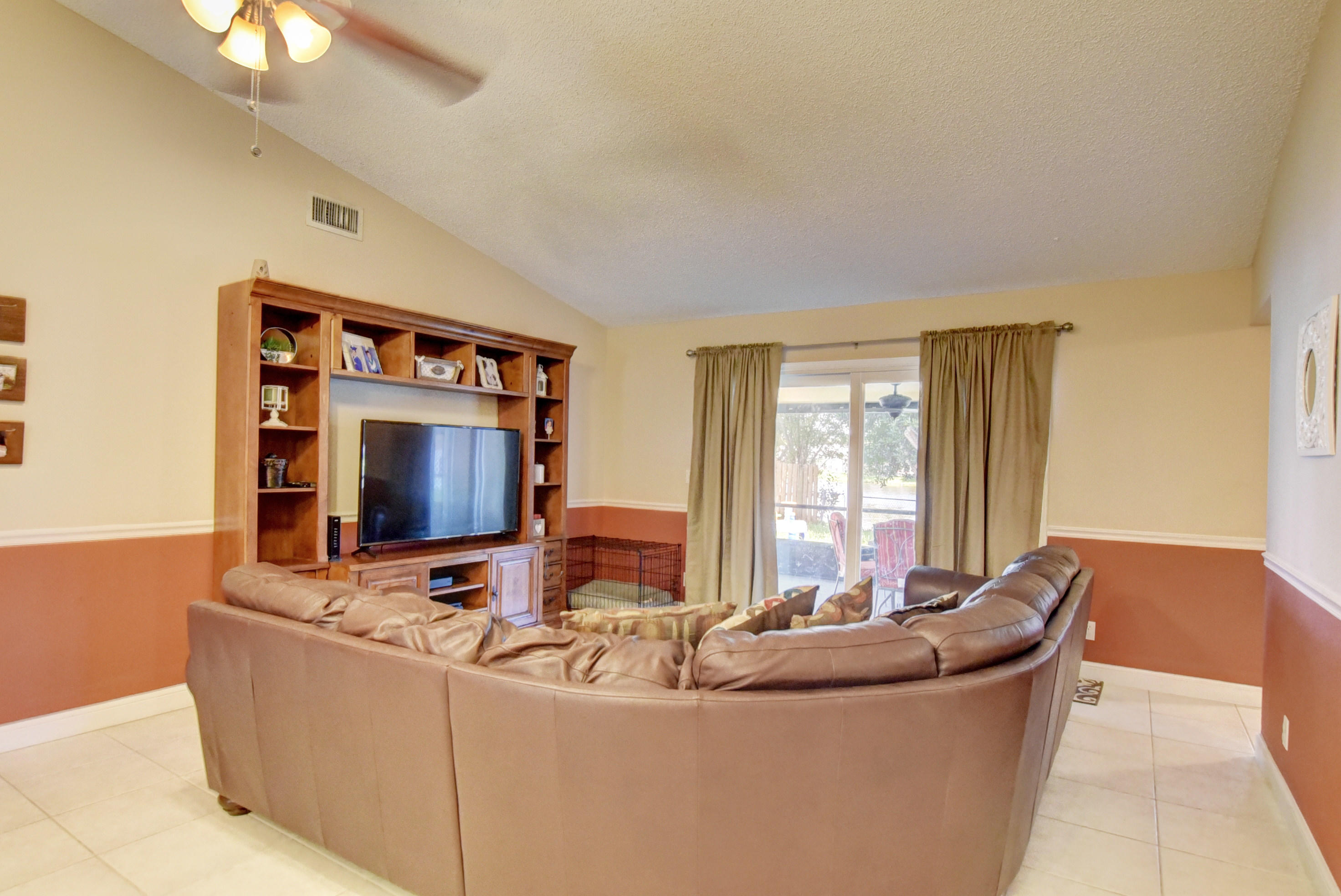18834 Cloud Lake Circle Boca Raton, FL 33496 - Photo 8 of 29 19_ebf_0016and4more
