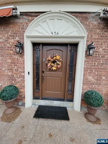 $5,600 | 576 Ridgeland Terrace, Englewood, NJ 07631