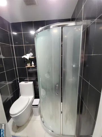 $5,600 | 576 Ridgeland Terrace, Englewood, NJ 07631