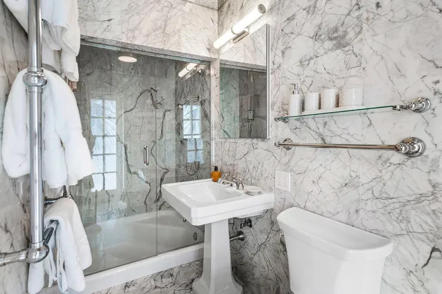 $8,895,000 | 162 Peruvian Avenue, Palm Beach, FL 33480