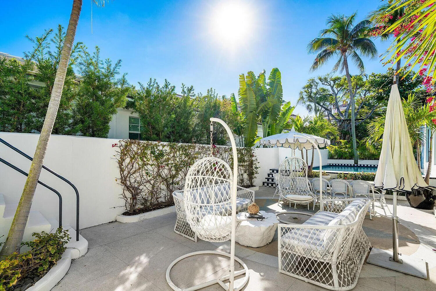 162 Peruvian Avenue Palm Beach, FL 33480 - Photo 39 of 41 a view of outdoor space yard and patio