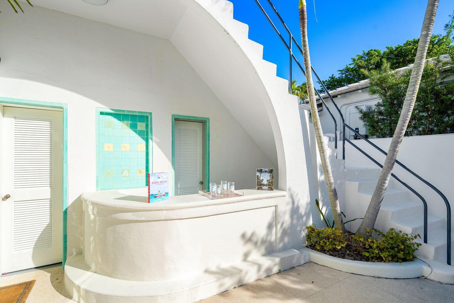 162 Peruvian Avenue Palm Beach, FL 33480 - Photo 10 of 41 a bathroom with a sink a mirror and a bathtub