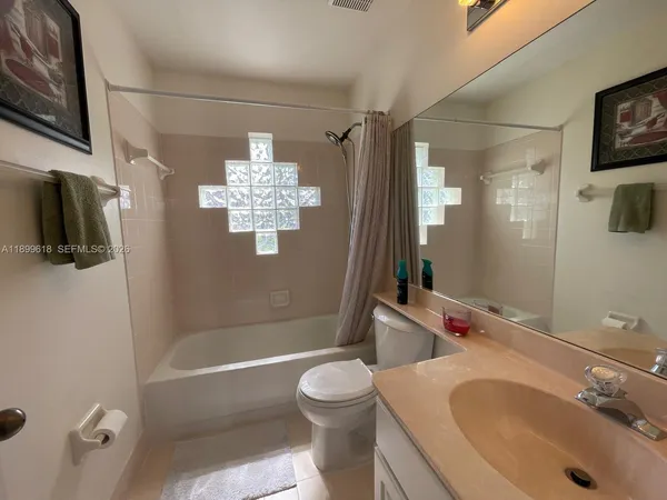 $714,000 | 6953 Columbia Court, Margate, FL 33063