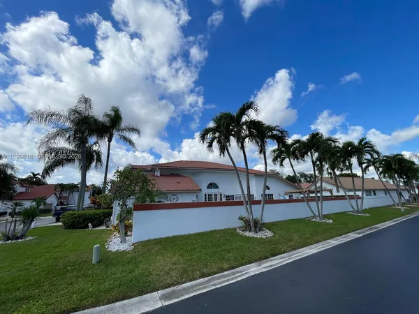 $714,000 | 6953 Columbia Court, Margate, FL 33063