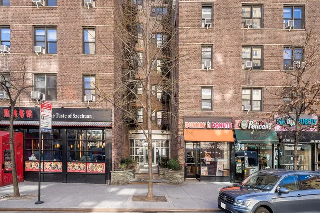 $399,000 | 50-54 East 8th Street, Unit 6L | Greenwich Village