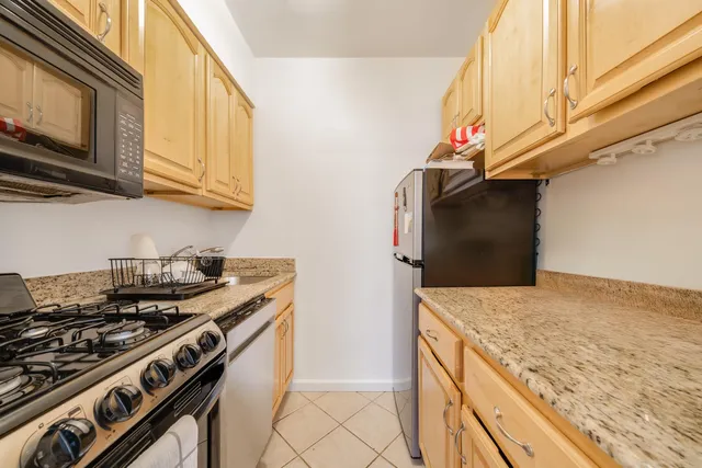 $399,000 | 50-54 East 8th Street, Unit 6L | Greenwich Village