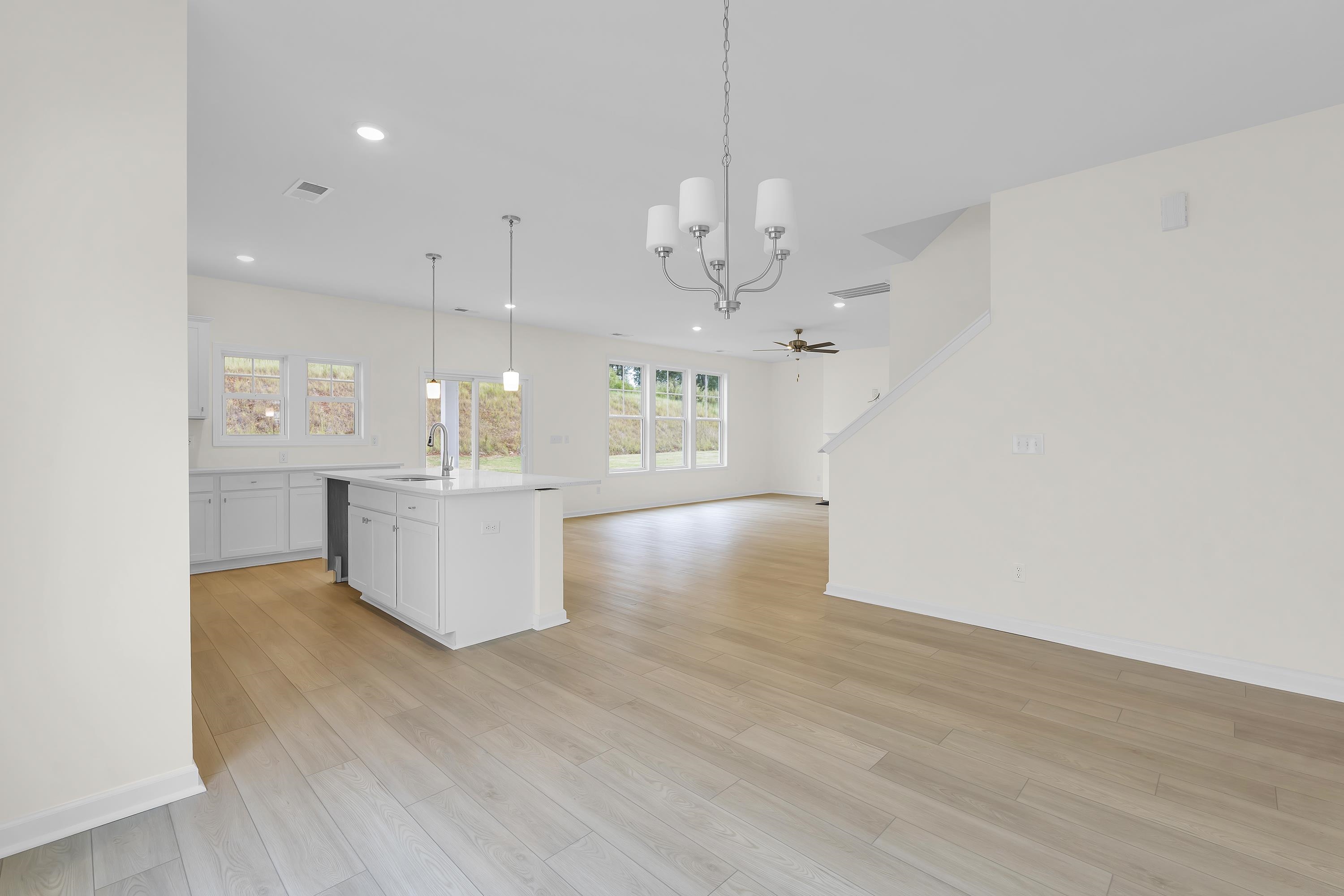 144 Hunter Ridge Drive Boiling Springs, SC 29316 - Photo 4 of 26 Gallery Image 4