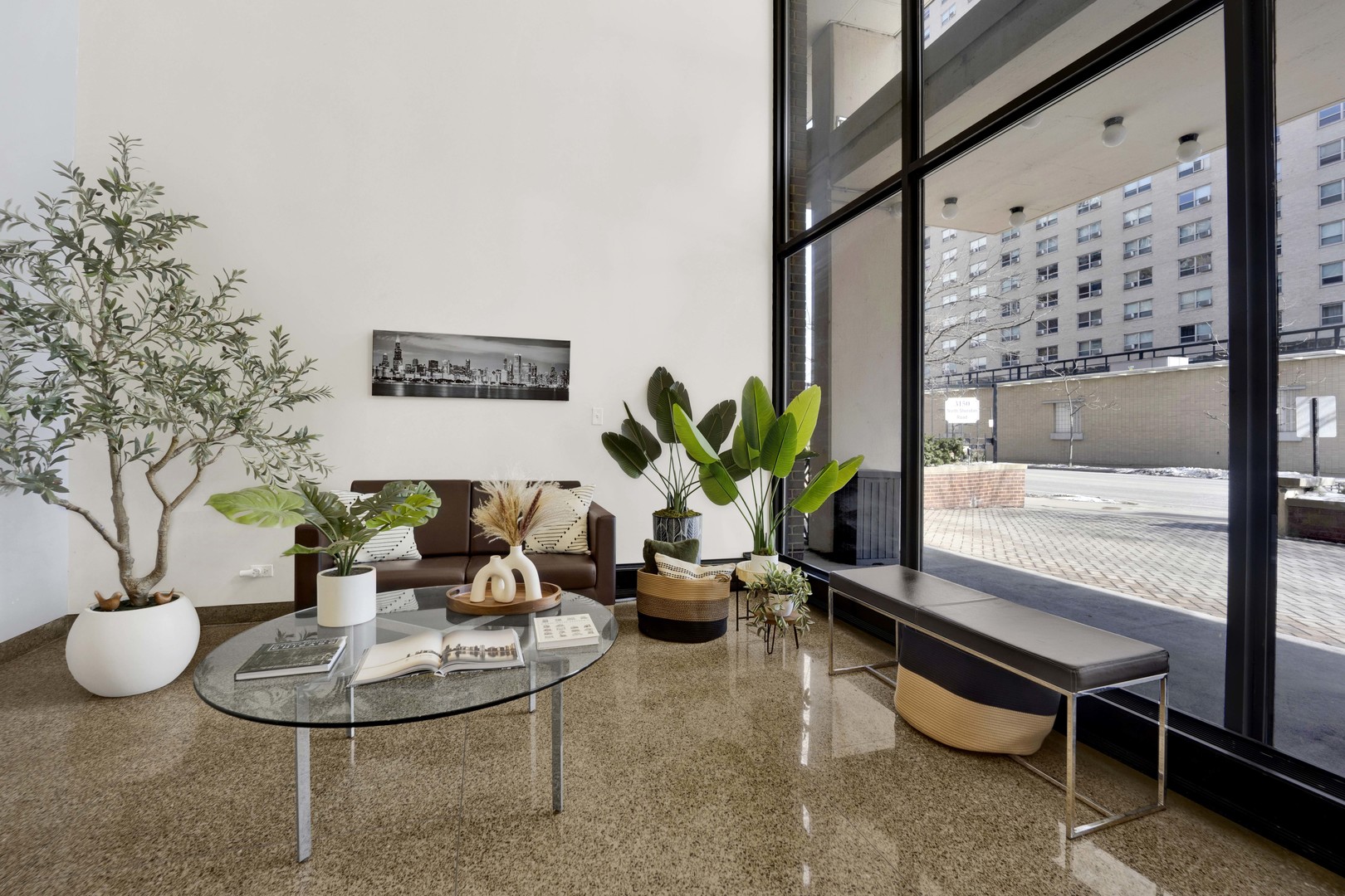 3150 North Sheridan Road, Unit 14A Chicago, IL 60657 - Photo 28 of 31 a dining room with furniture and a potted plant
