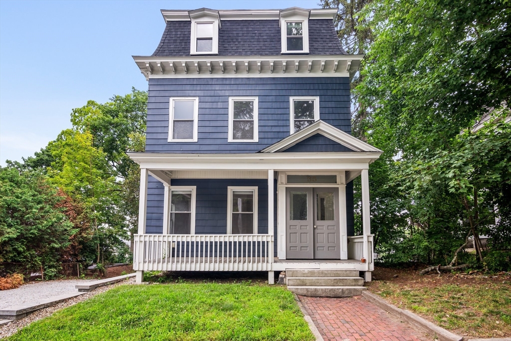 35 Oak Avenue Worcester, MA 01605 - Photo 2 of 34 a front view of a house with a garden