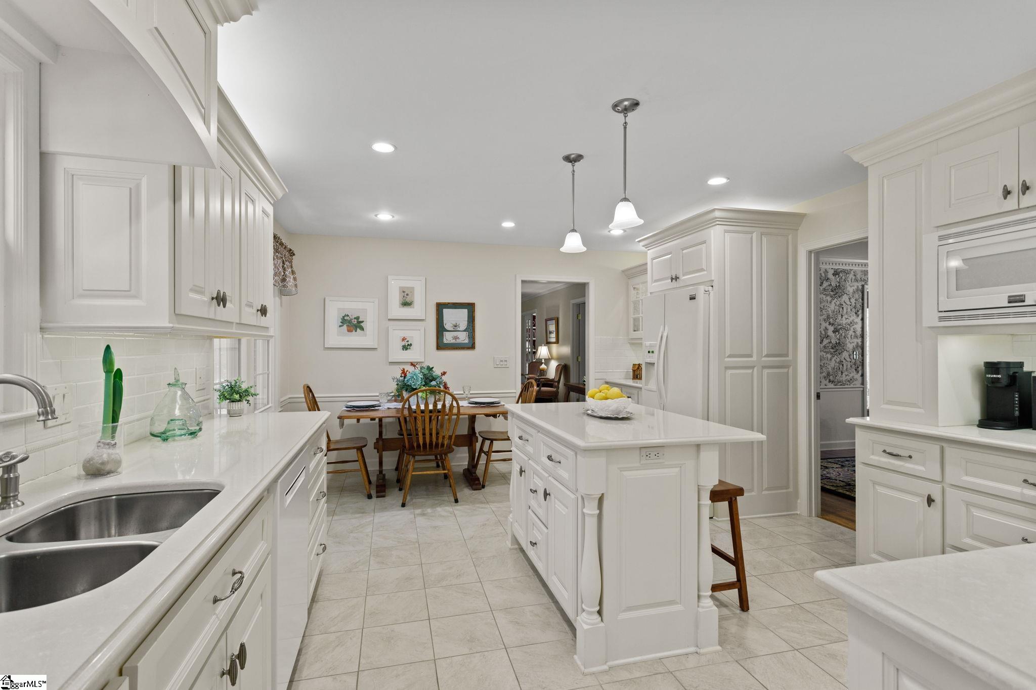 105 West Shallowstone Road Greer, SC 29650 - Photo 13 of 36 Gallery Image 13