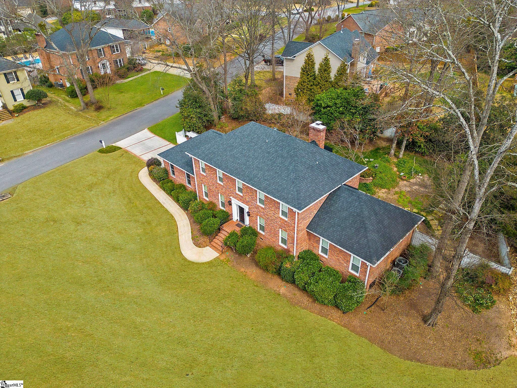 105 West Shallowstone Road Greer, SC 29650 - Photo 3 of 36 Gallery Image 3