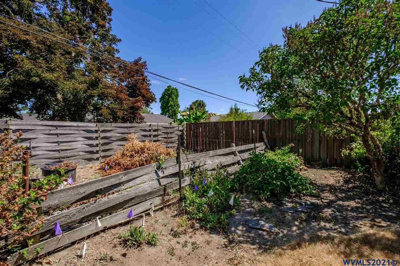 1237 26th Avenue Southwest Albany, OR 97321 - Photo 10 of 42 Gallery Image 10