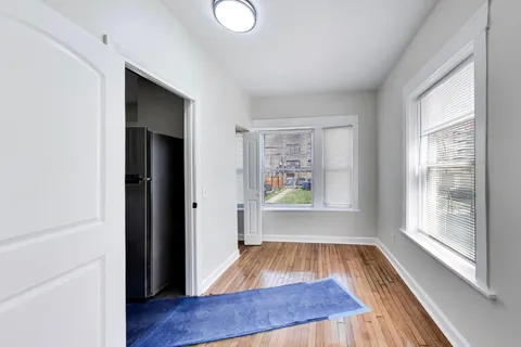 $2,375 | 43 North Menard Avenue, Unit 1, Chicago, IL 60644
